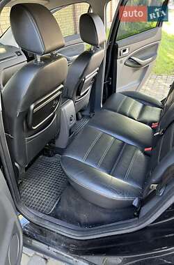 Внедорожник / Кроссовер Ford Kuga 2011 в 