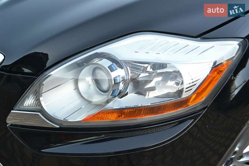 Внедорожник / Кроссовер Ford Kuga 2009 в Сарнах