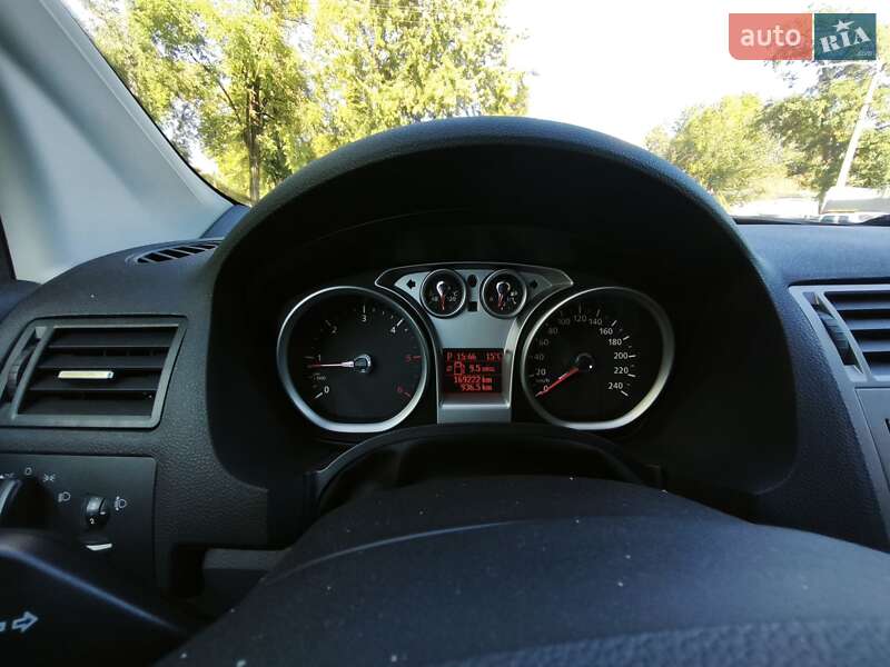 Внедорожник / Кроссовер Ford Kuga 2012 в Киеве