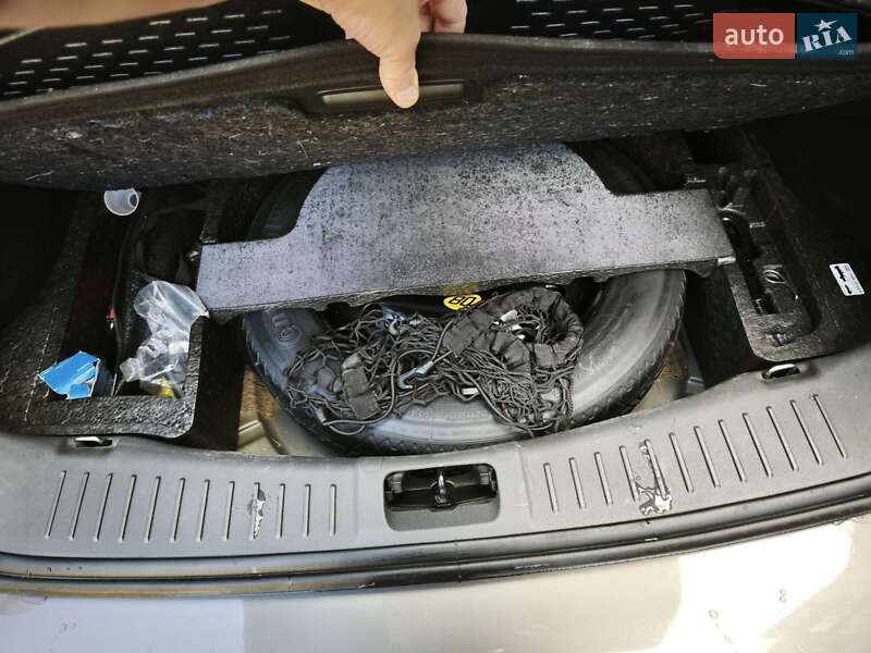 Внедорожник / Кроссовер Ford Kuga 2012 в Киеве