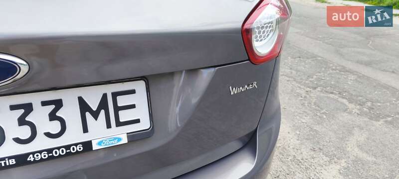 Внедорожник / Кроссовер Ford Kuga 2012 в Киеве