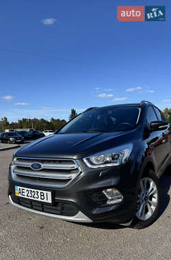 Позашляховик / Кросовер Ford Kuga 2019 в Дніпрі