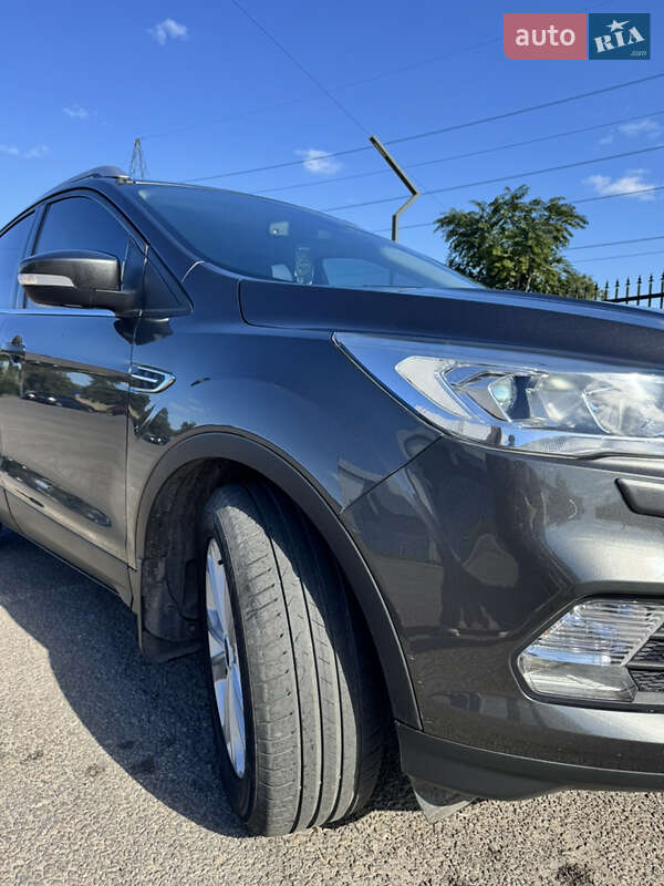 Внедорожник / Кроссовер Ford Kuga 2019 в Днепре