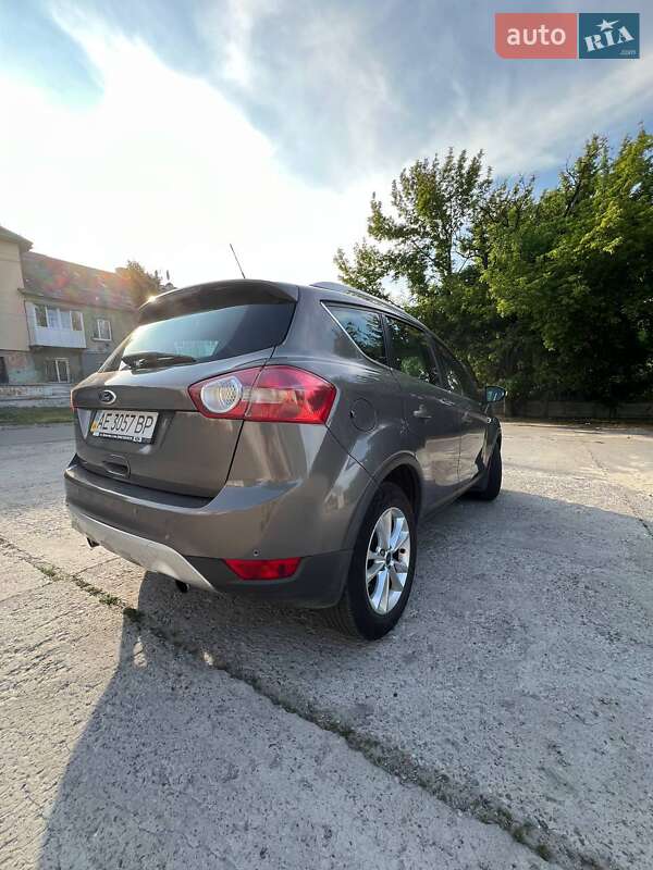 Позашляховик / Кросовер Ford Kuga 2012 в Кам'янському