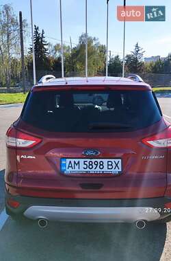 Внедорожник / Кроссовер Ford Kuga 2016 в 