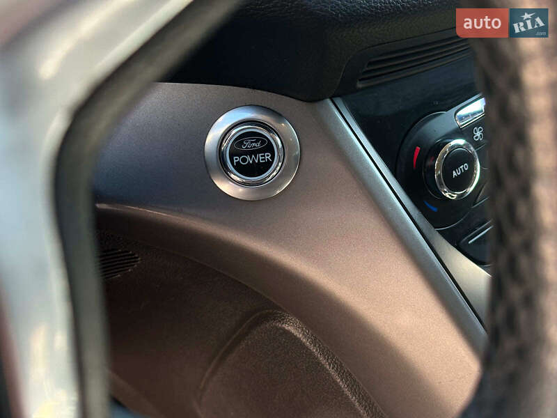 Внедорожник / Кроссовер Ford Kuga 2013 в Одессе