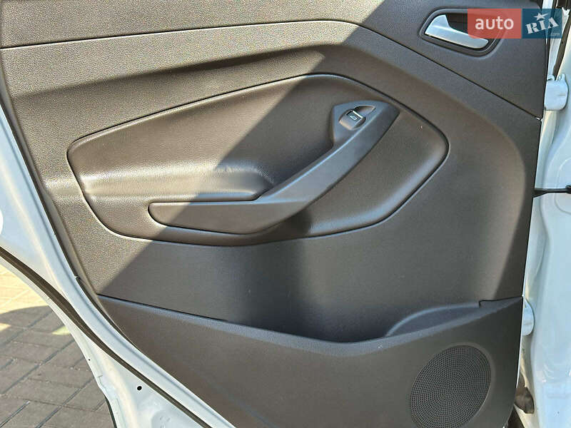 Внедорожник / Кроссовер Ford Kuga 2013 в Одессе