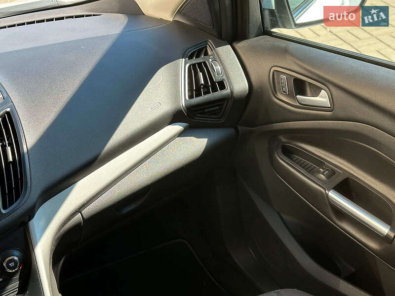 Внедорожник / Кроссовер Ford Kuga 2013 в Одессе