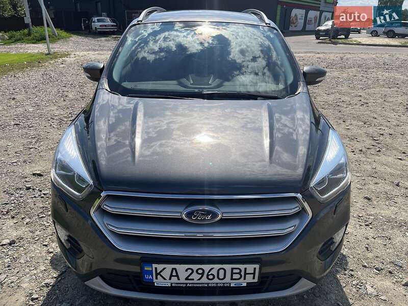 Внедорожник / Кроссовер Ford Kuga 2019 в 