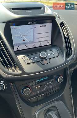 Внедорожник / Кроссовер Ford Kuga 2019 в 