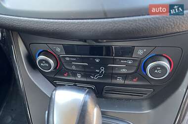 Внедорожник / Кроссовер Ford Kuga 2019 в 
