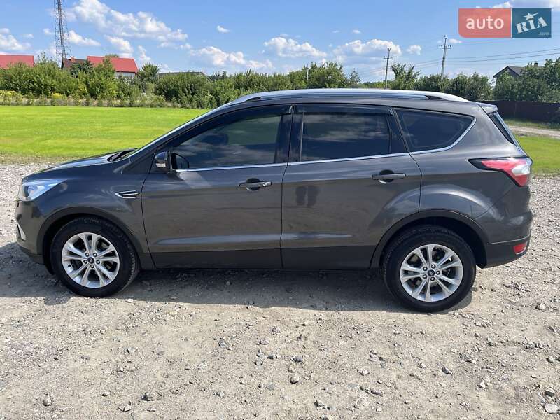 Внедорожник / Кроссовер Ford Kuga 2019 в Гатном