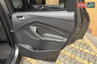 Внедорожник / Кроссовер Ford Kuga 2019 в 