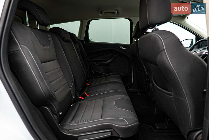Внедорожник / Кроссовер Ford Kuga 2016 в Киеве