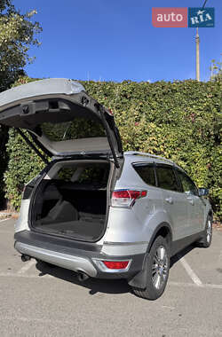 Внедорожник / Кроссовер Ford Kuga 2013 в 