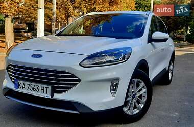 Внедорожник / Кроссовер Ford Kuga 2021 в Харькове