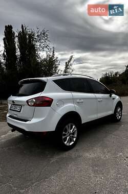 Внедорожник / Кроссовер Ford Kuga 2012 в 