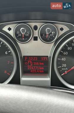 Внедорожник / Кроссовер Ford Kuga 2012 в 
