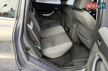 Внедорожник / Кроссовер Ford Kuga 2011 в 