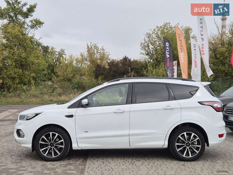 Внедорожник / Кроссовер Ford Kuga 2017 в Бердичеве