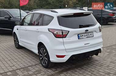 Внедорожник / Кроссовер Ford Kuga 2017 в 