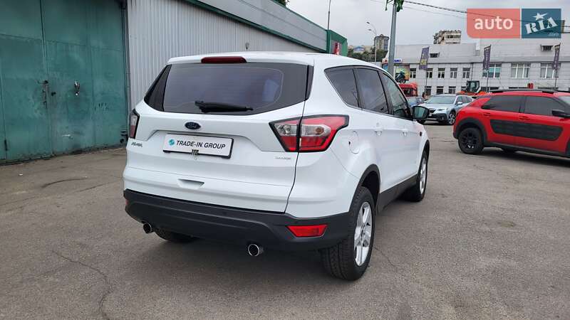 Внедорожник / Кроссовер Ford Kuga 2017 в Киеве