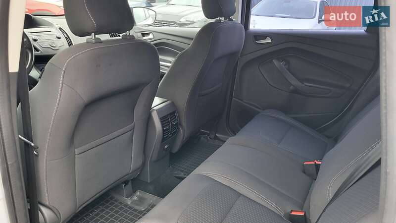 Внедорожник / Кроссовер Ford Kuga 2017 в Киеве