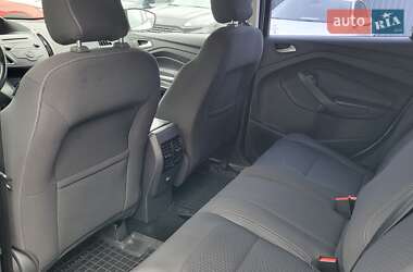 Внедорожник / Кроссовер Ford Kuga 2017 в 