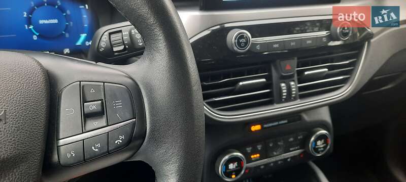 Внедорожник / Кроссовер Ford Kuga 2021 в Харькове