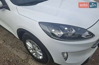 Позашляховик / Кросовер Ford Kuga 2021 в Києві