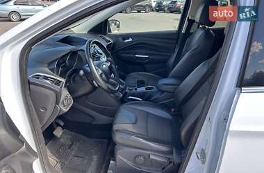 Внедорожник / Кроссовер Ford Kuga 2014 в 