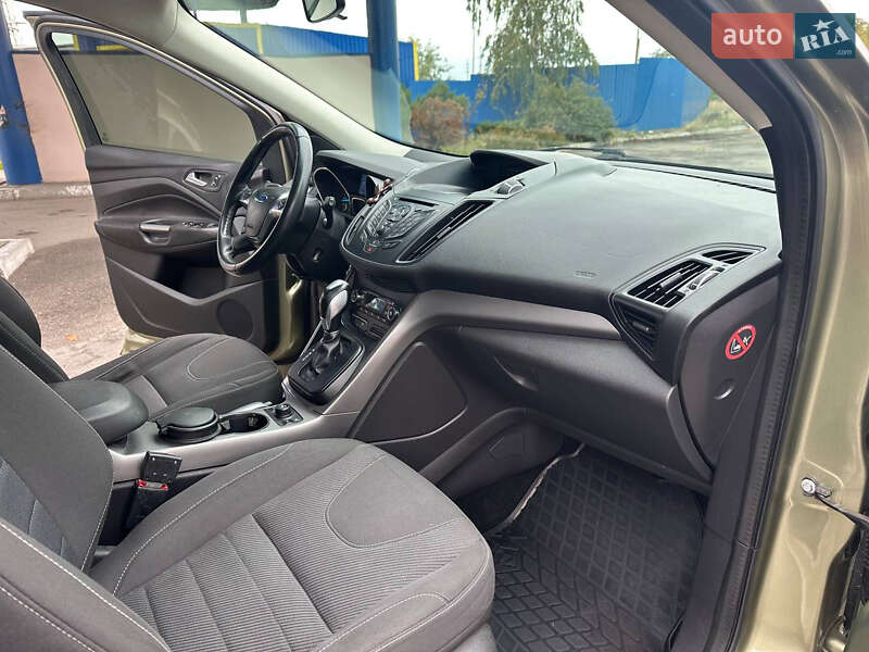 Внедорожник / Кроссовер Ford Kuga 2013 в Днепре