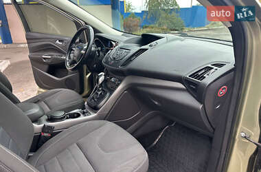 Внедорожник / Кроссовер Ford Kuga 2013 в 