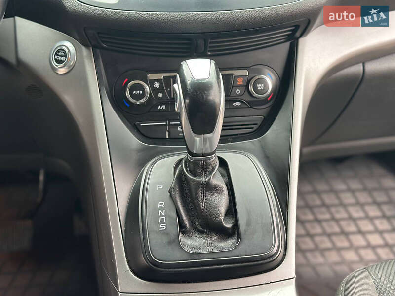 Внедорожник / Кроссовер Ford Kuga 2013 в Днепре