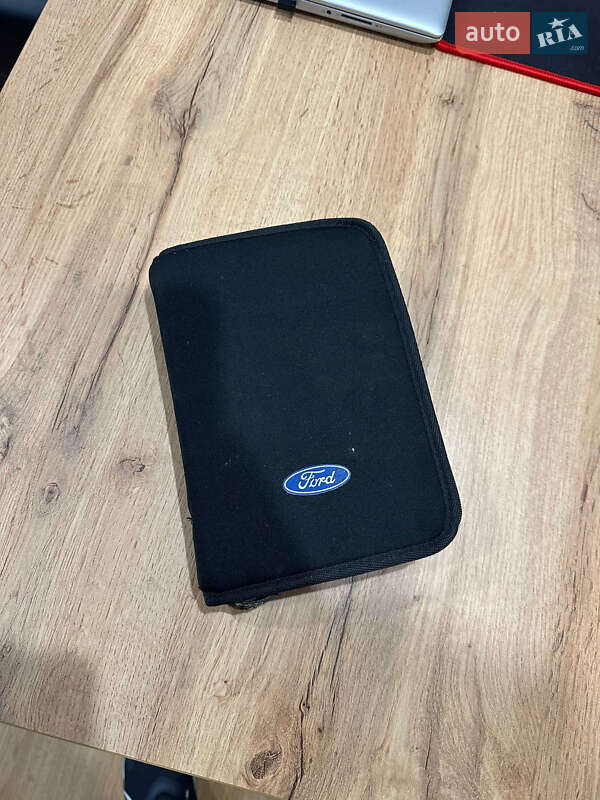 Внедорожник / Кроссовер Ford Kuga 2013 в Днепре