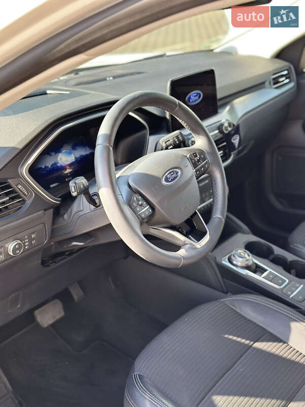 Внедорожник / Кроссовер Ford Kuga 2021 в Одессе
