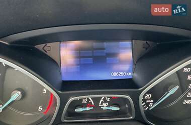 Внедорожник / Кроссовер Ford Kuga 2016 в 