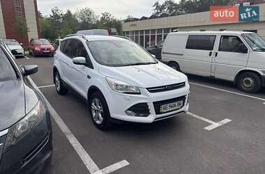 Внедорожник / Кроссовер Ford Kuga 2016 в 