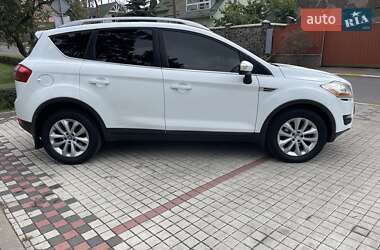 Внедорожник / Кроссовер Ford Kuga 2010 в 