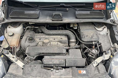 Внедорожник / Кроссовер Ford Kuga 2010 в 