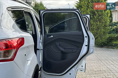 Внедорожник / Кроссовер Ford Kuga 2013 в 