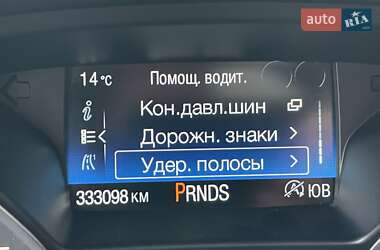 Внедорожник / Кроссовер Ford Kuga 2017 в 