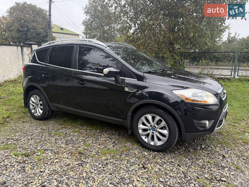 Внедорожник / Кроссовер Ford Kuga 2011 в Борщеве