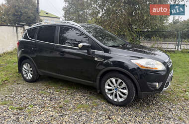 Внедорожник / Кроссовер Ford Kuga 2011 в 