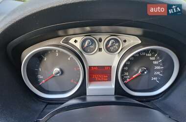 Позашляховик / Кросовер Ford Kuga 2010 в  фото 13 Позашляховик / Кросовер Ford Kuga 2010 в
