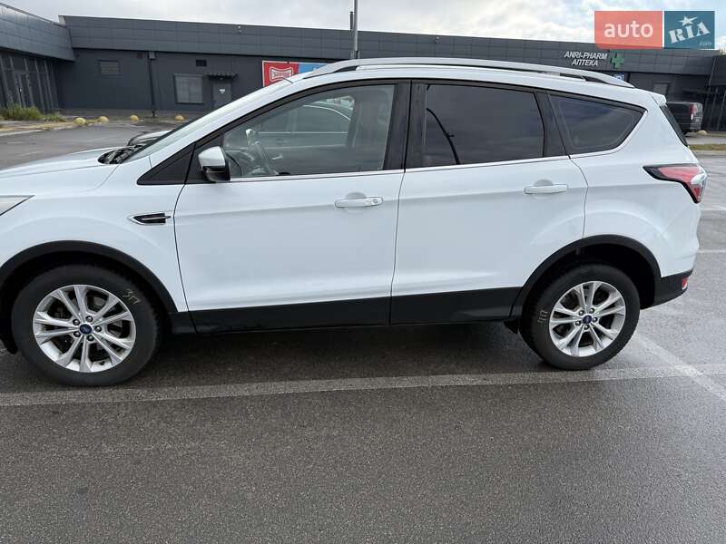 Внедорожник / Кроссовер Ford Kuga 2019 в Киеве