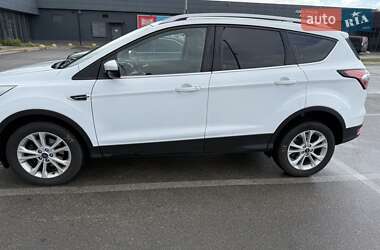 Внедорожник / Кроссовер Ford Kuga 2019 в 