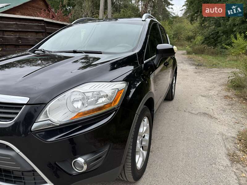 Внедорожник / Кроссовер Ford Kuga 2010 в Киеве