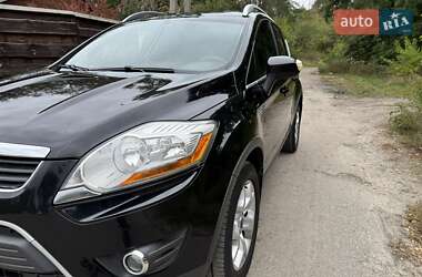 Внедорожник / Кроссовер Ford Kuga 2010 в 