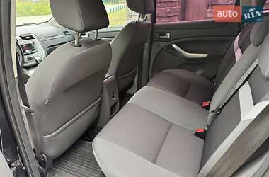 Внедорожник / Кроссовер Ford Kuga 2010 в 